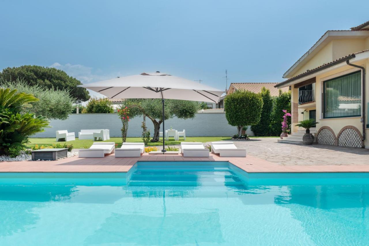 Villa Luxury Duplex In With Private Pool - Near Rome & Lido di Ostia
