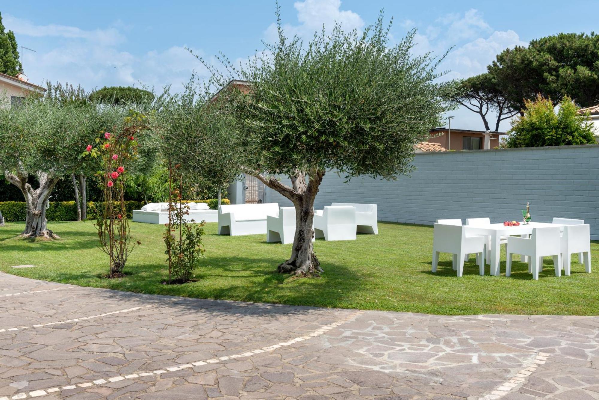 Luxury Duplex In With Private Pool - Near Rome & Villa Lido di Ostia